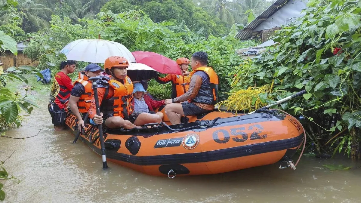 Philippines Floods- India TV Hindi