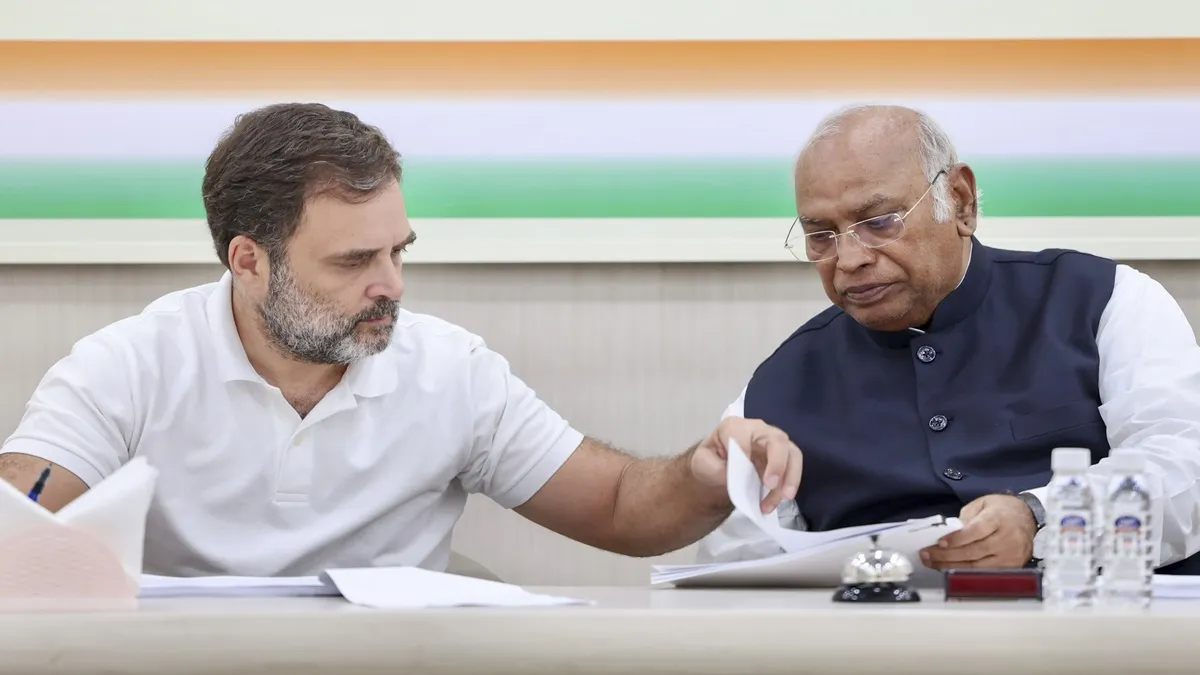 rahul gandhi and mallikarjun kharge- India TV Hindi