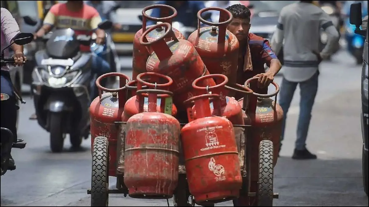 LPG Cylinder - India TV Paisa