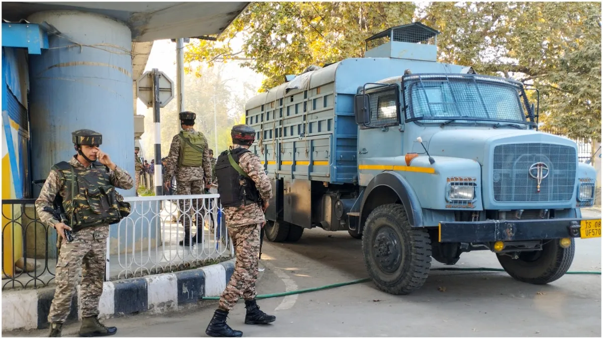 terrorists surrounded in Sopore encounter between security forces and terrorists continues- India TV Hindi