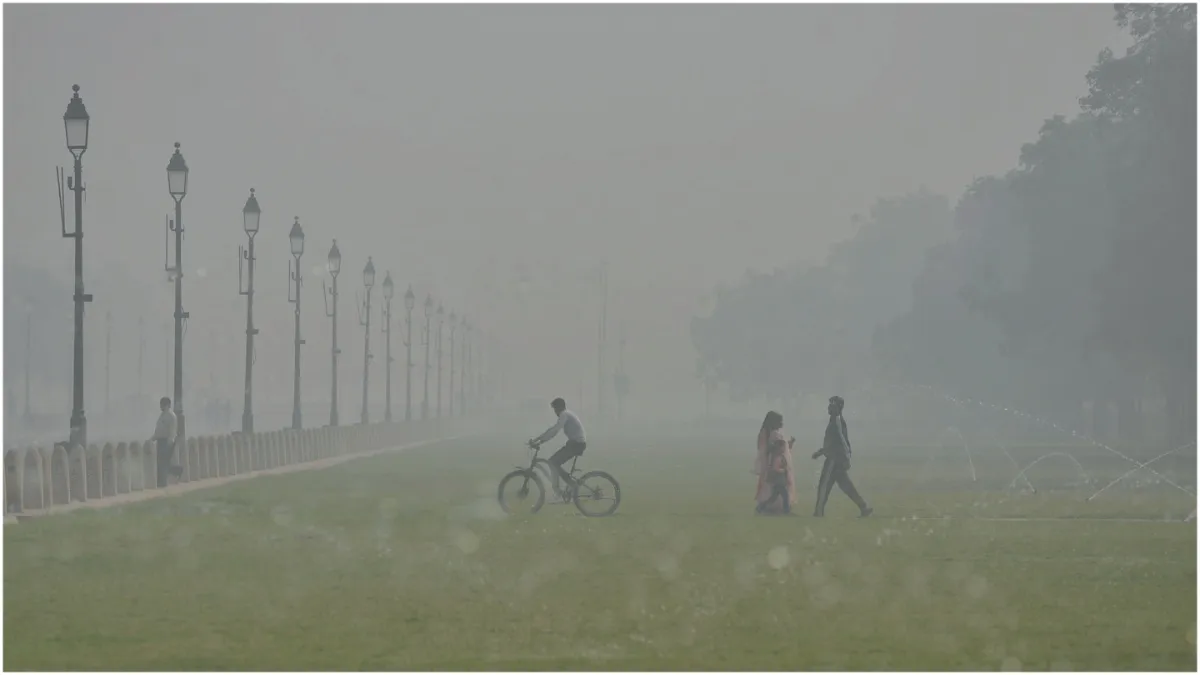 Delhi is feeling suffocated breathing in the poisonous air has become difficult know AQI- India TV Hindi