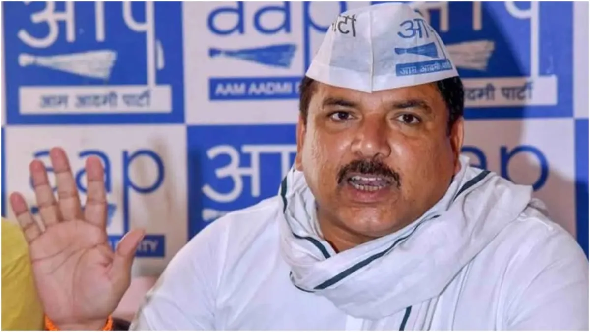 Whenever Narendra Modi went abroad Gautam Adani got the deals AAP leader Sanjay Singh targeted- India TV Hindi