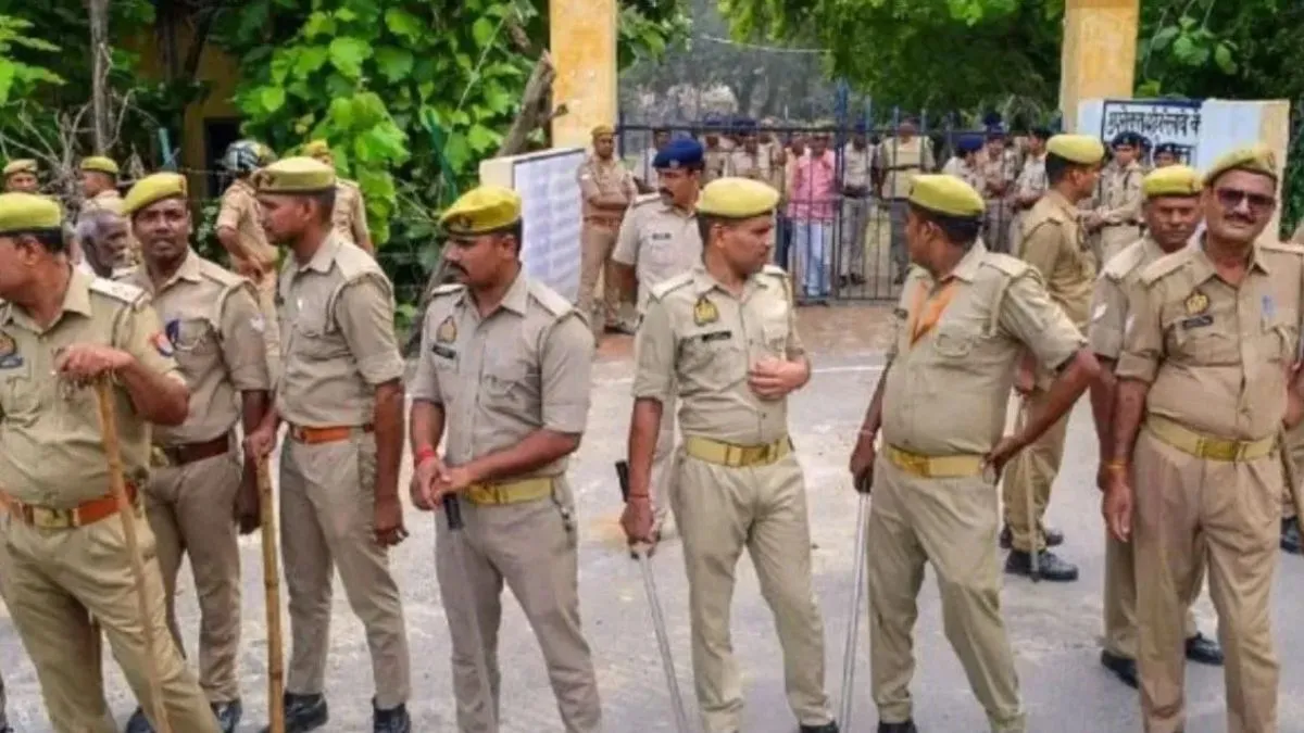 उत्तराखंड में एक पुलिस कांस्टेबल को कितनी मिलती है सैलरी (प्रतीकात्मक फोटो)- India TV Hindi