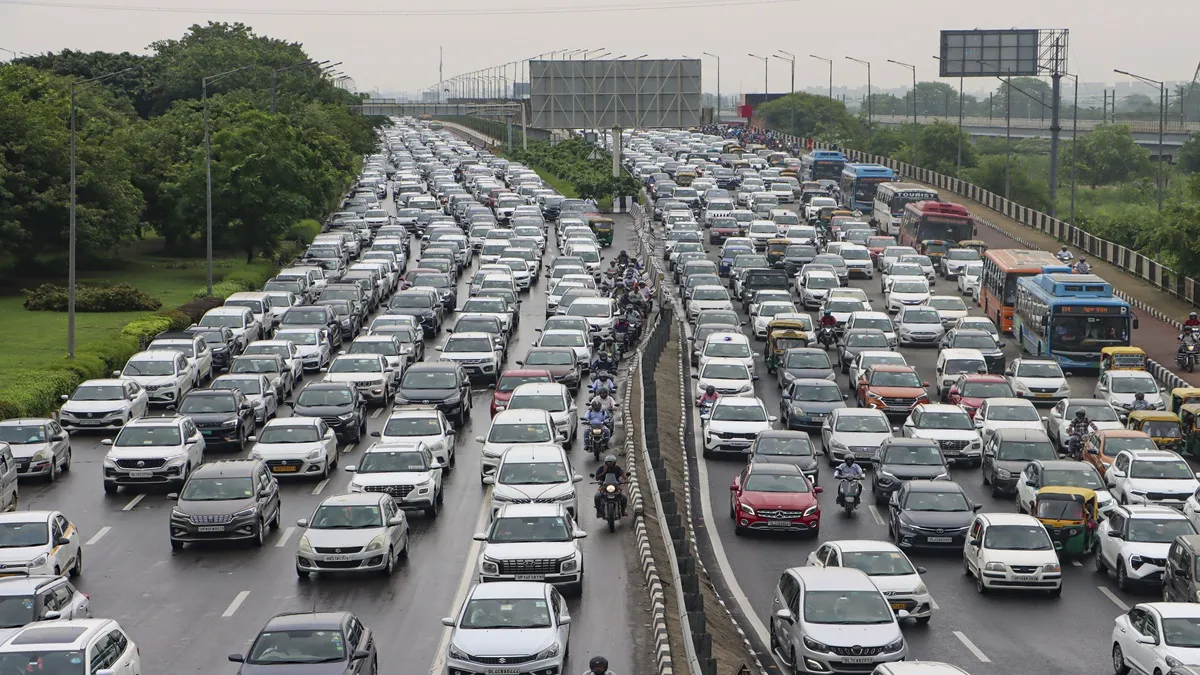 delhi traffic jam