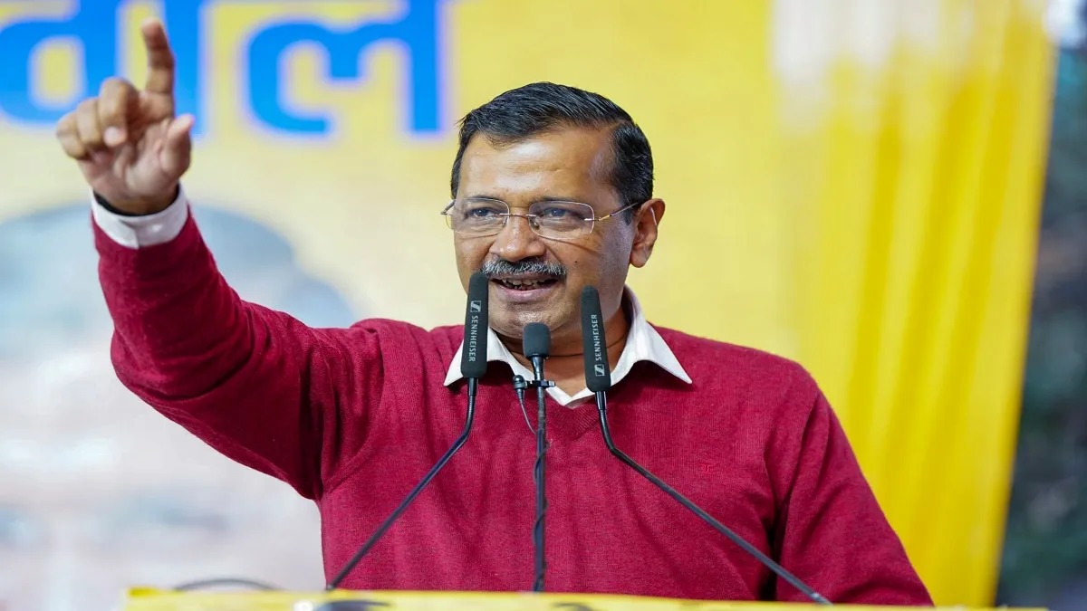 चुनाव आयोग ने अरविंद केजरीवाल को भेजा नोटिस