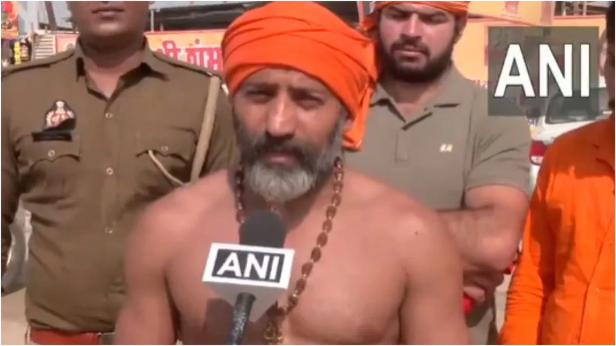Pehalwan Baba became the center of discussion in Maha Kumbh said I can do 10 thousand pushups with o