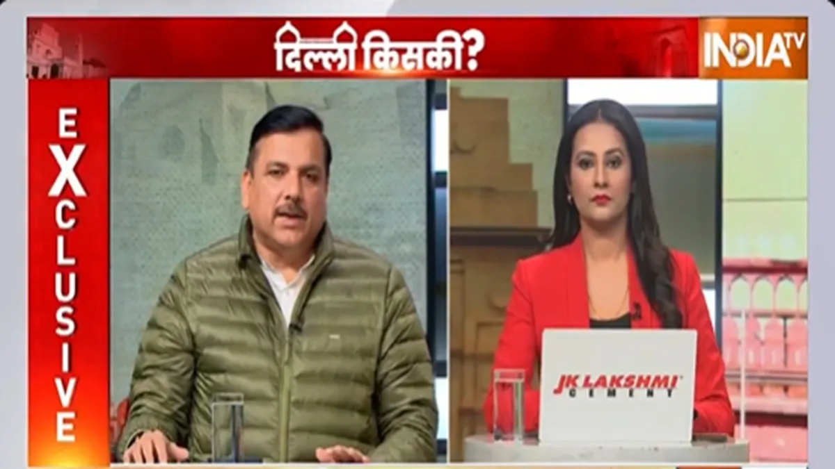 'दिल्ली किसकी' में AAP ...