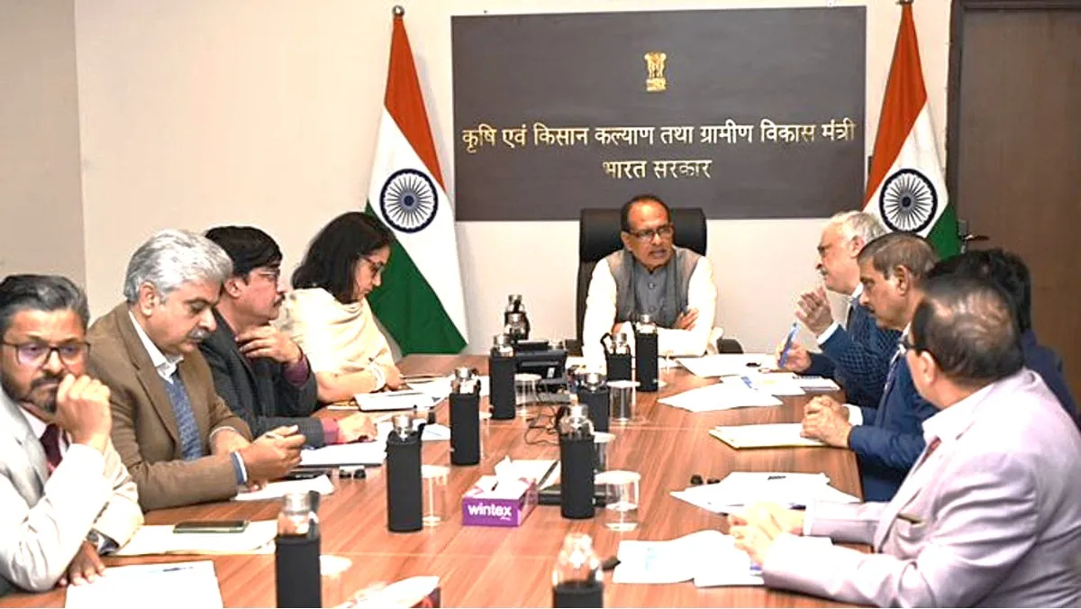 Agriculture Minister Shivraj Singh Chauhan attended the meeting with officials. (file photo)