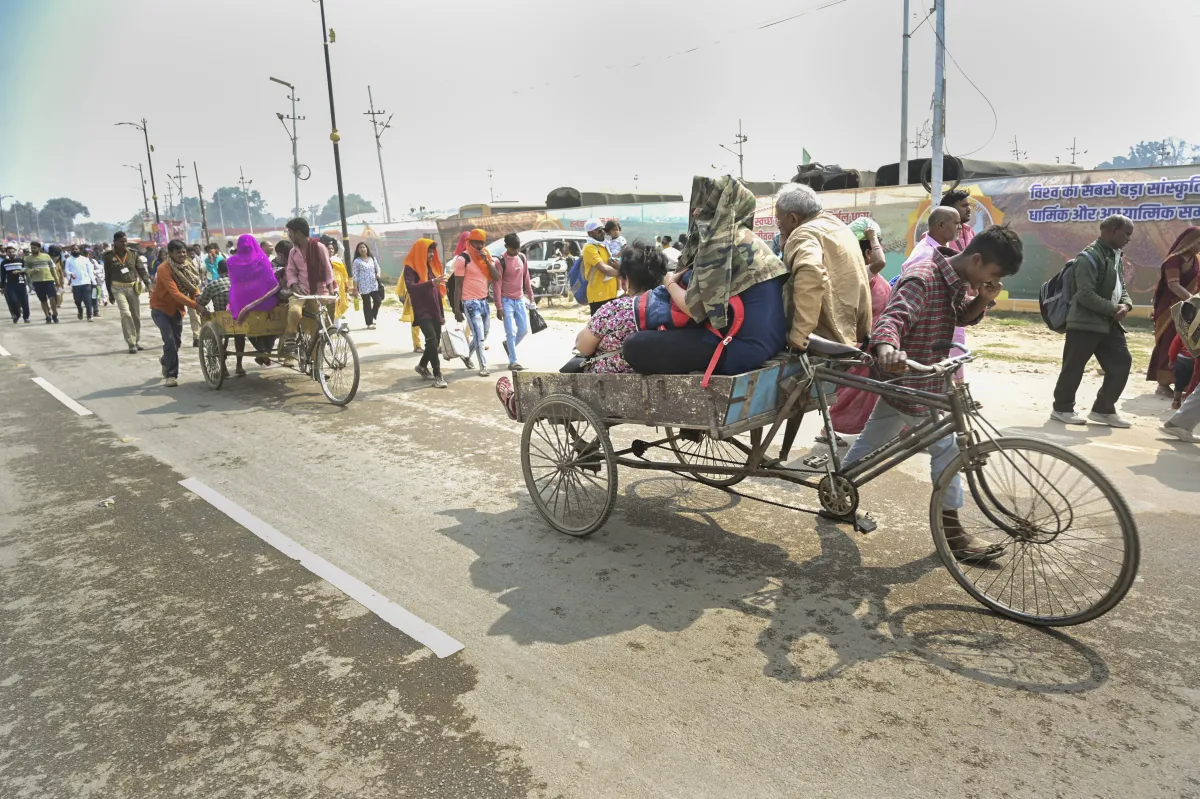 मां को घर में बंद करके महाकुंभ नहाने गया शख्स।