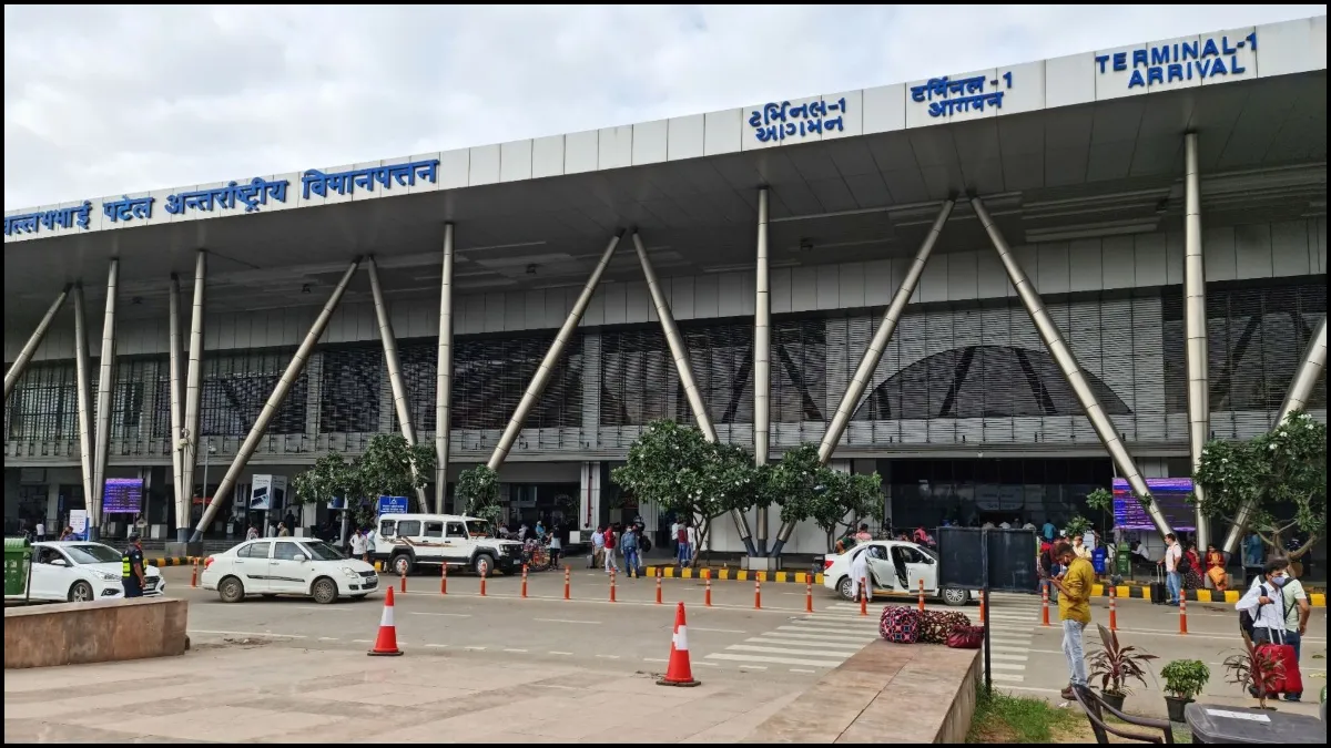Ahmedabad Airport- India TV Hindi