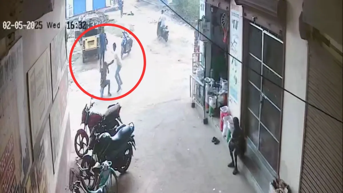 बालू खनन का विरोध करने पर युवक पर चाकू से हमला