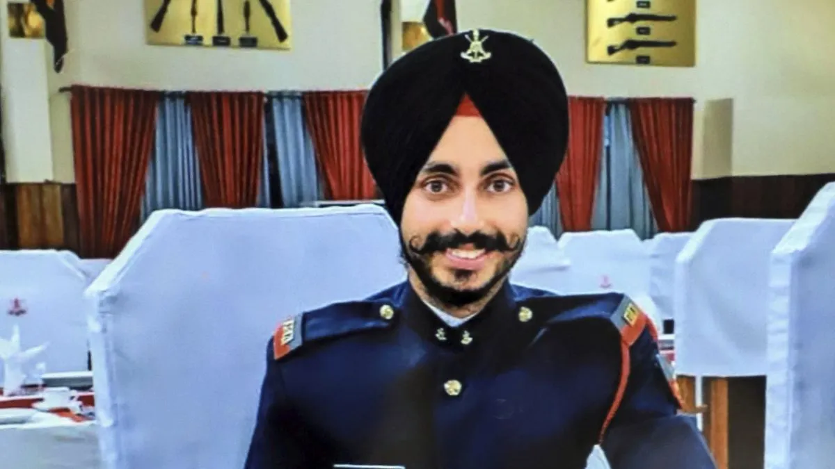 Captain Karamjit Singh Bakshi, IED Blast- India TV Hindi