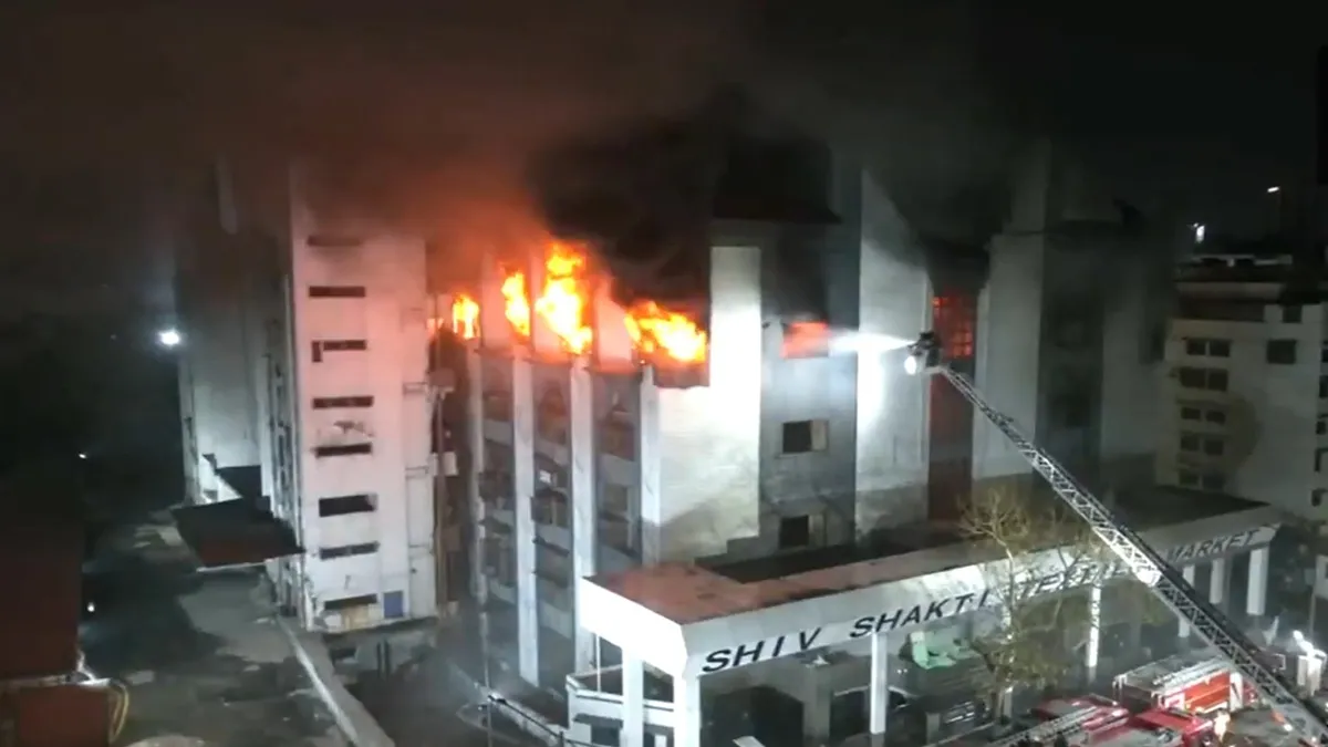 Incêndio do mercado de têxteis de Surat