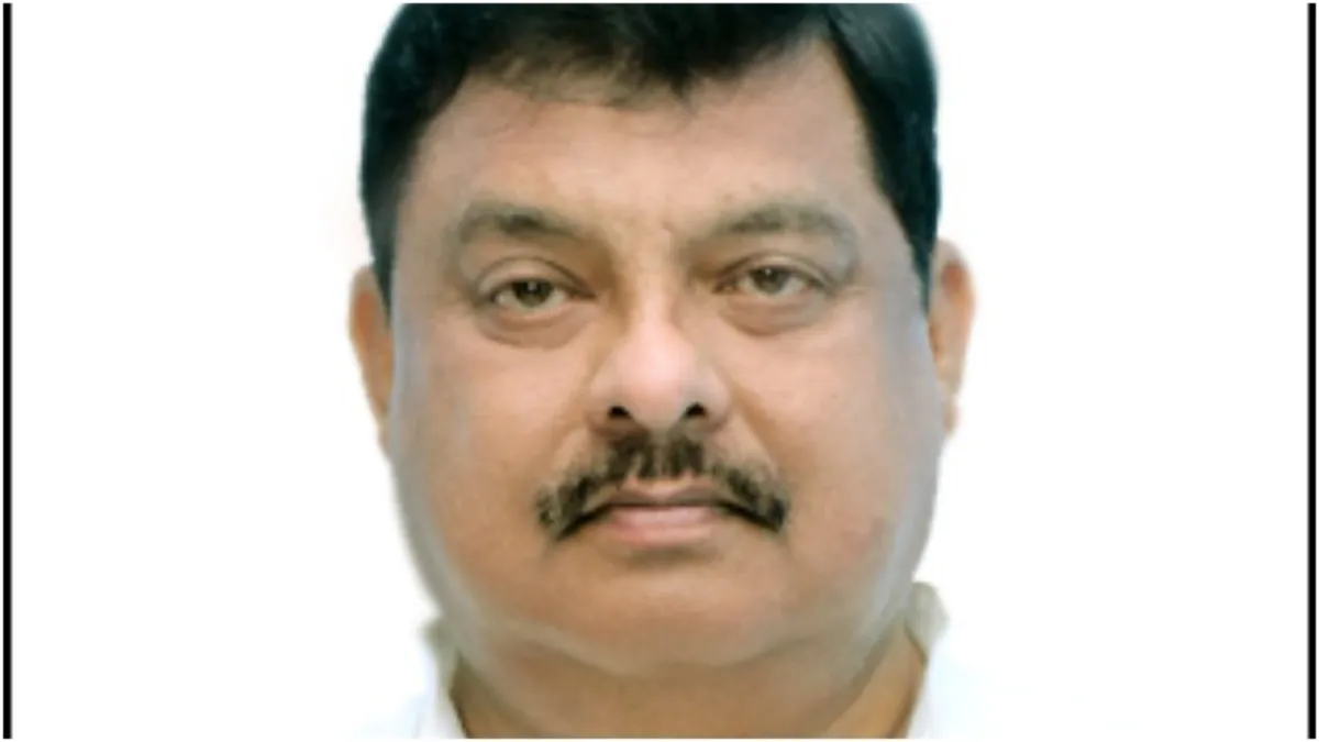 Congress MP Rakibul Hussain attacked in Assam unknown people attacked him with bats- India TV Hindi