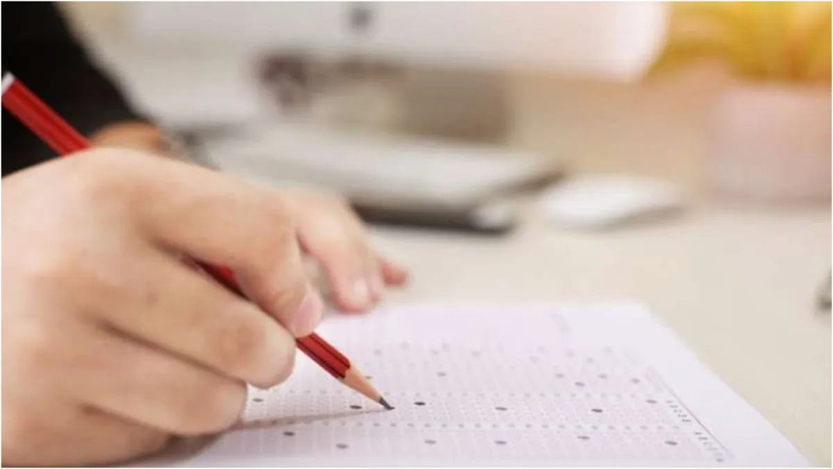 Estudante deixou seus últimos ritos para aparecer no exame de 10ª classe A história é inspiradora