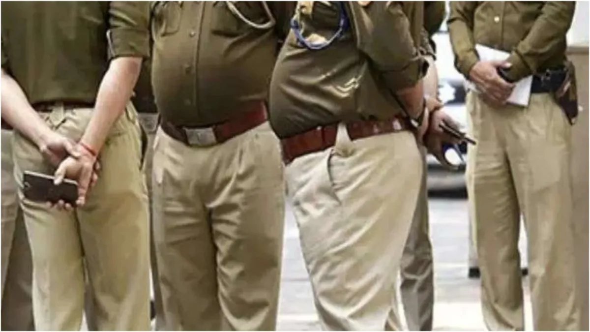 ओडिशा के मलकानगिरी में स्कूल के हॉस्टल में रहने वाली एक 10वीं की छात्रा ने एक बच्चे को जन्म दिया है।