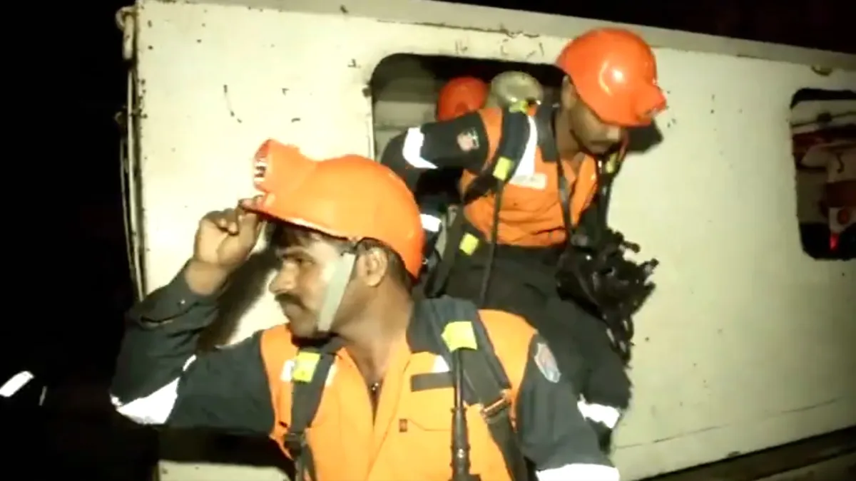 NDRF की टीम मौके पर 