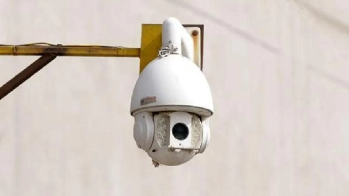 संभल में लगाए जाएंगे 300 CCTV कैमरे।- India TV Hindi