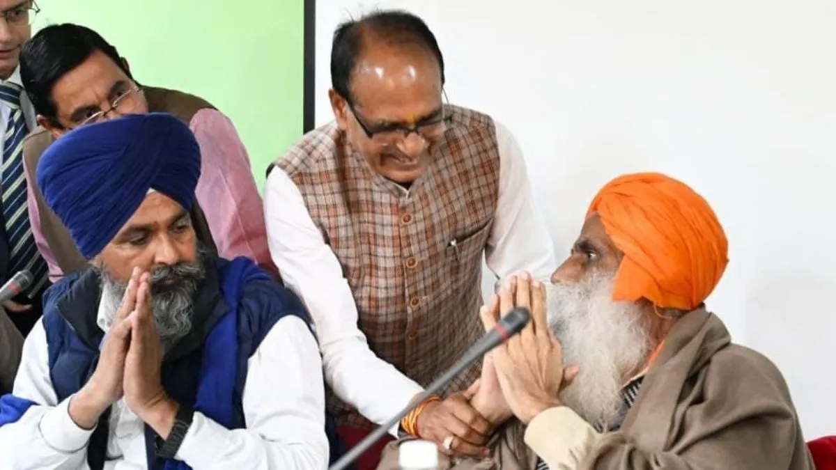 चंडीगढ़ में किसान संगठनों के साथ बैठक जारी।