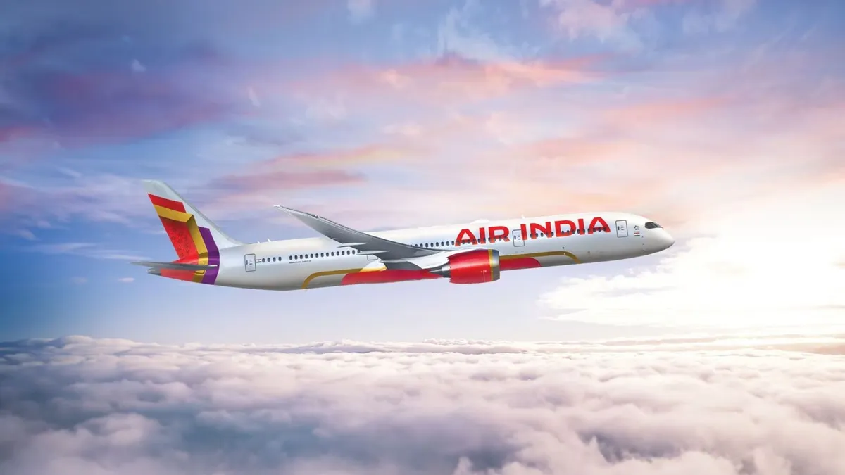 The aircraft flew from Chicago to Delhi.