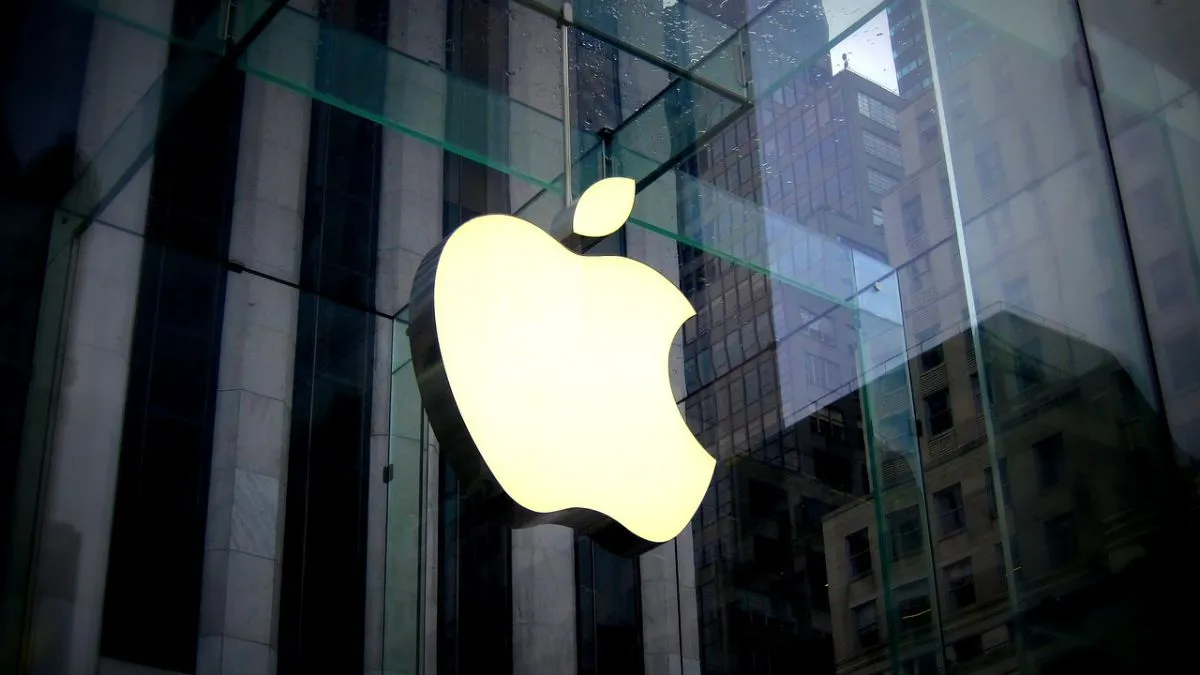 apple, apple iphone, iphone, iphone 16, france competition regulator- India TV Hindi