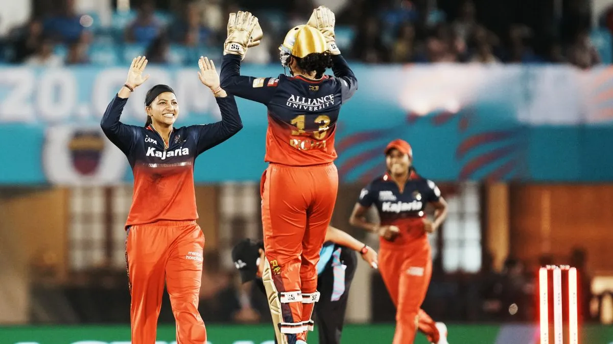 RCB W- India TV Hindi