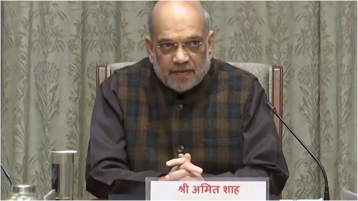 Amit Shah lashed out at Mamata Banerjee government said TMC wants to make illegal immigrants its vot- India TV Hindi