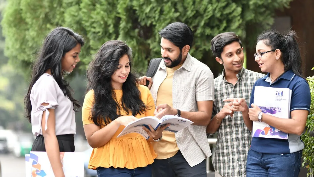 UPSC ने निकाली असिस्टेंट प्रोफेसर के पदों पर भर्ती- India TV Hindi