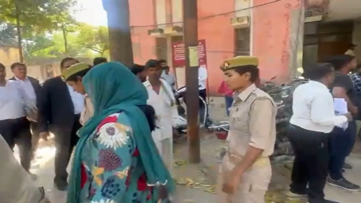 मैनपुरी में प्रेमी प्रेमिका को सजा-ए-मौत- India TV Hindi