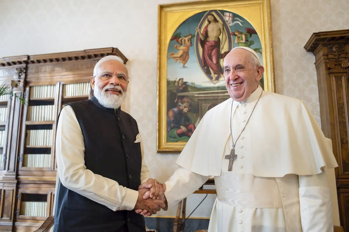 मोदी के साथ पोप फ्रांसिस