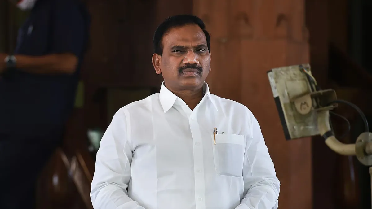 DMK नेता ए राजा ने फिर खड़ा किया विवाद।