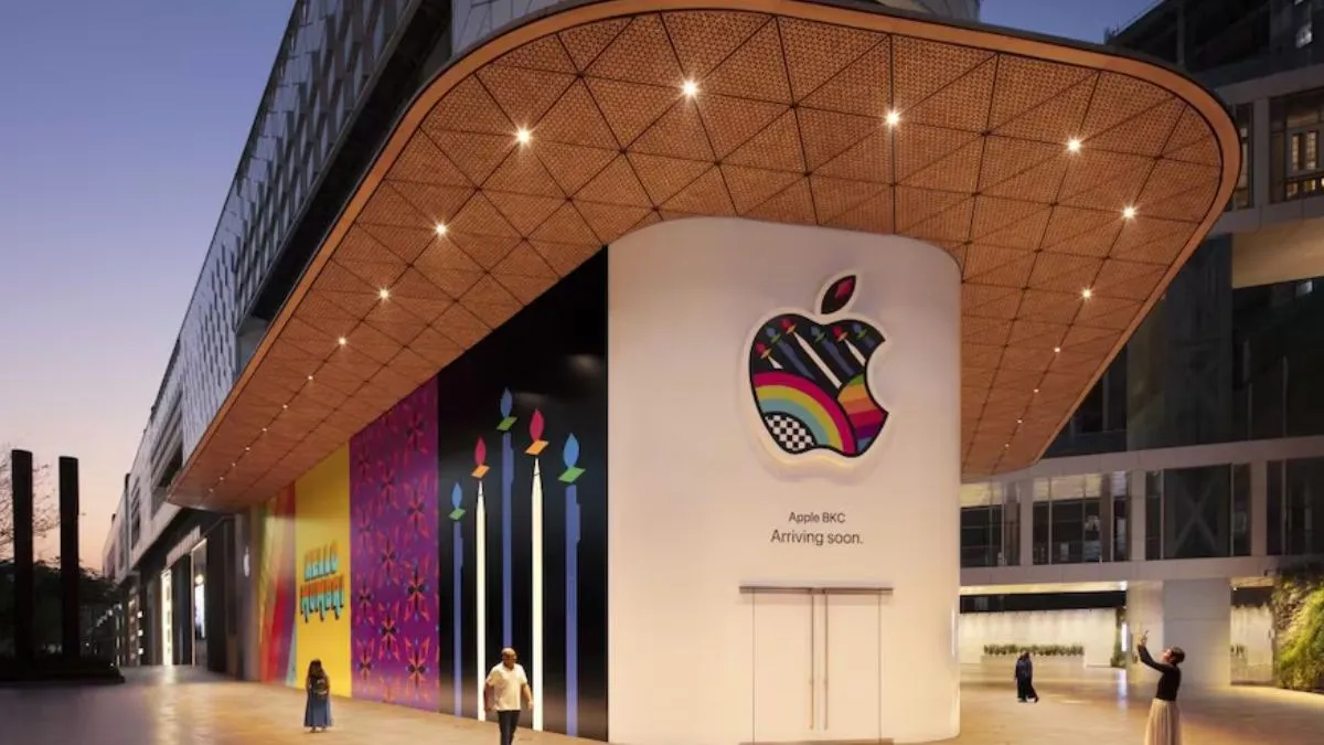 Apple, Apple Store, Apple Store in Noida, Apple retail store, Apple New Store, Apple Store Noida
