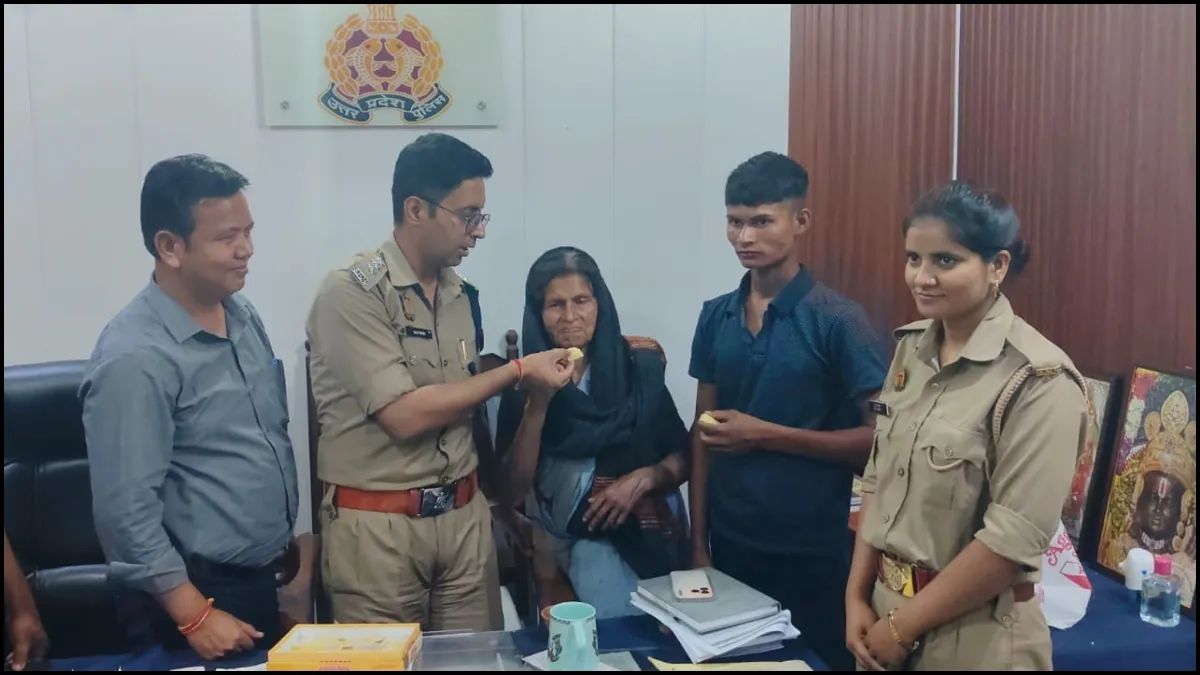 Mother son meeting- India TV Hindi