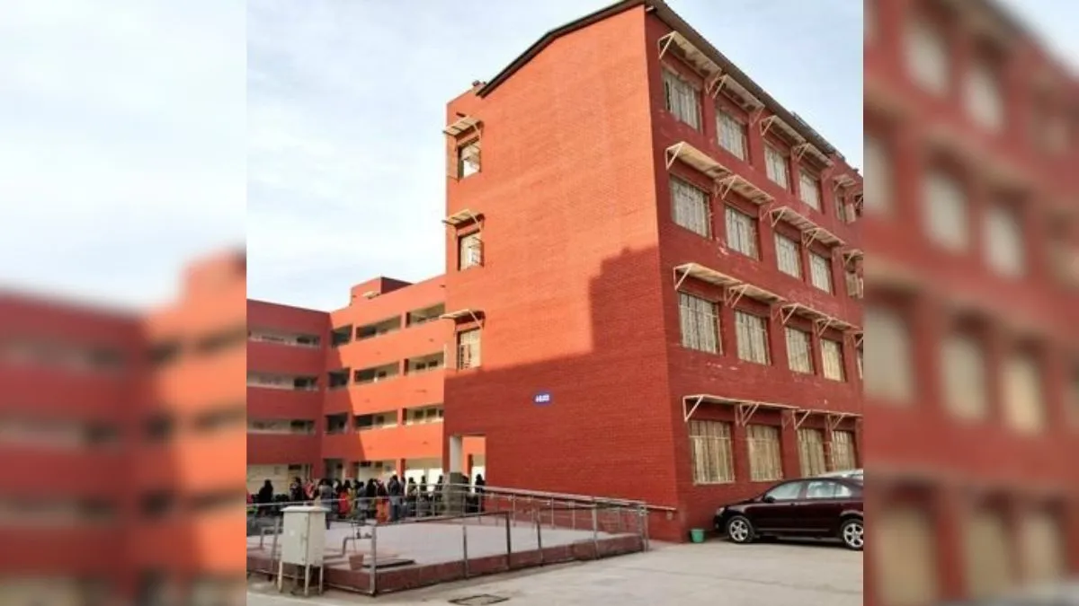 Delhi School