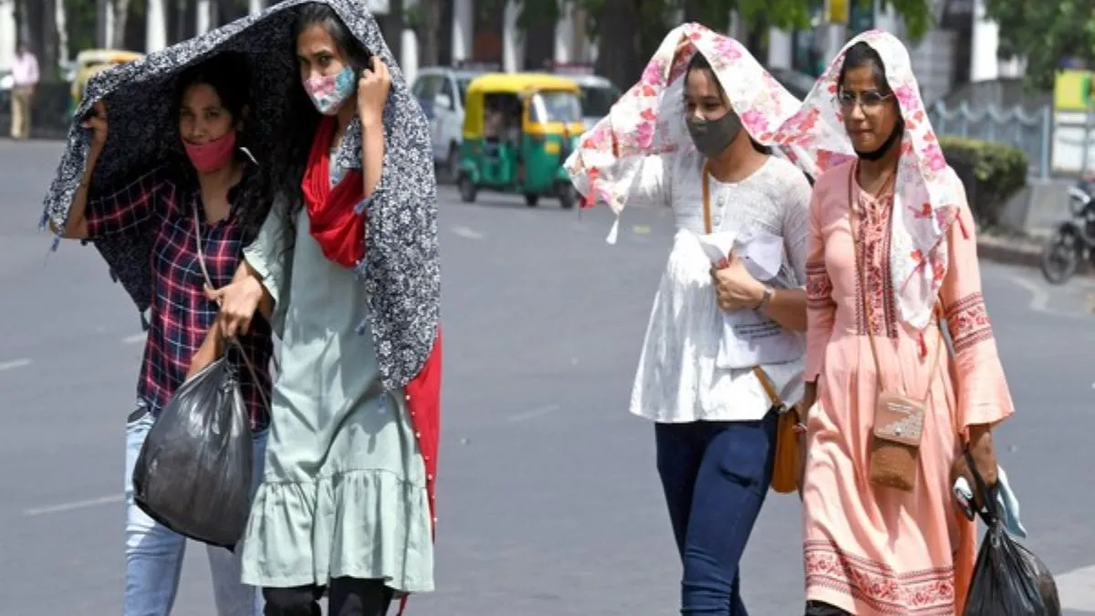 बदल रहा है मौसम का मिजाज