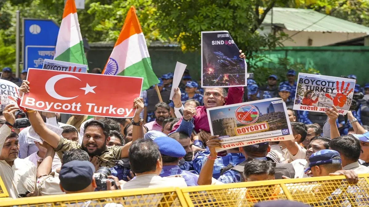 Indians opposing Turkey. 