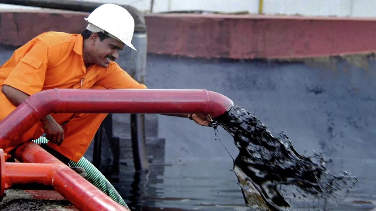 Employees present while processing crude oil in the refinery.