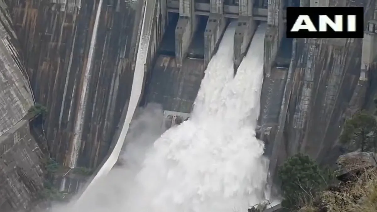 Baglihar dam, Baglihar Hydroelectric Power Project Dam, ramban, jammu, jammu and kashmir, chenab riv