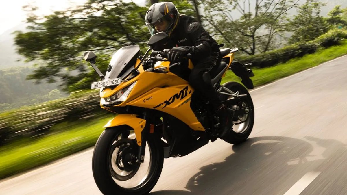 hero motocorp, hero motocorp sales, hero motocorp sales in april 2025, bajaj auto, bajaj auto sales,- India TV Hindi