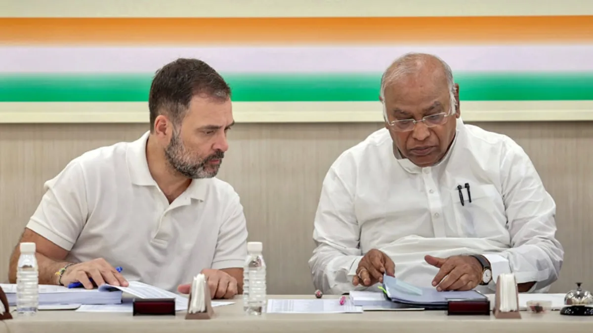 राहुल गांधी और खरगे ने दिया सेना को समर्थन।- India TV Hindi