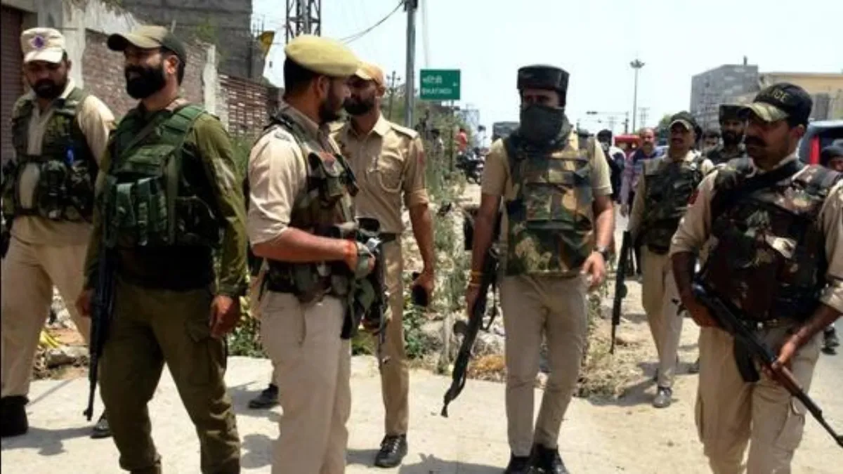 श्रीनगर में जम्मू-कश्मीर पुलिस का एक्शन। (सांकेतकि फोटो)