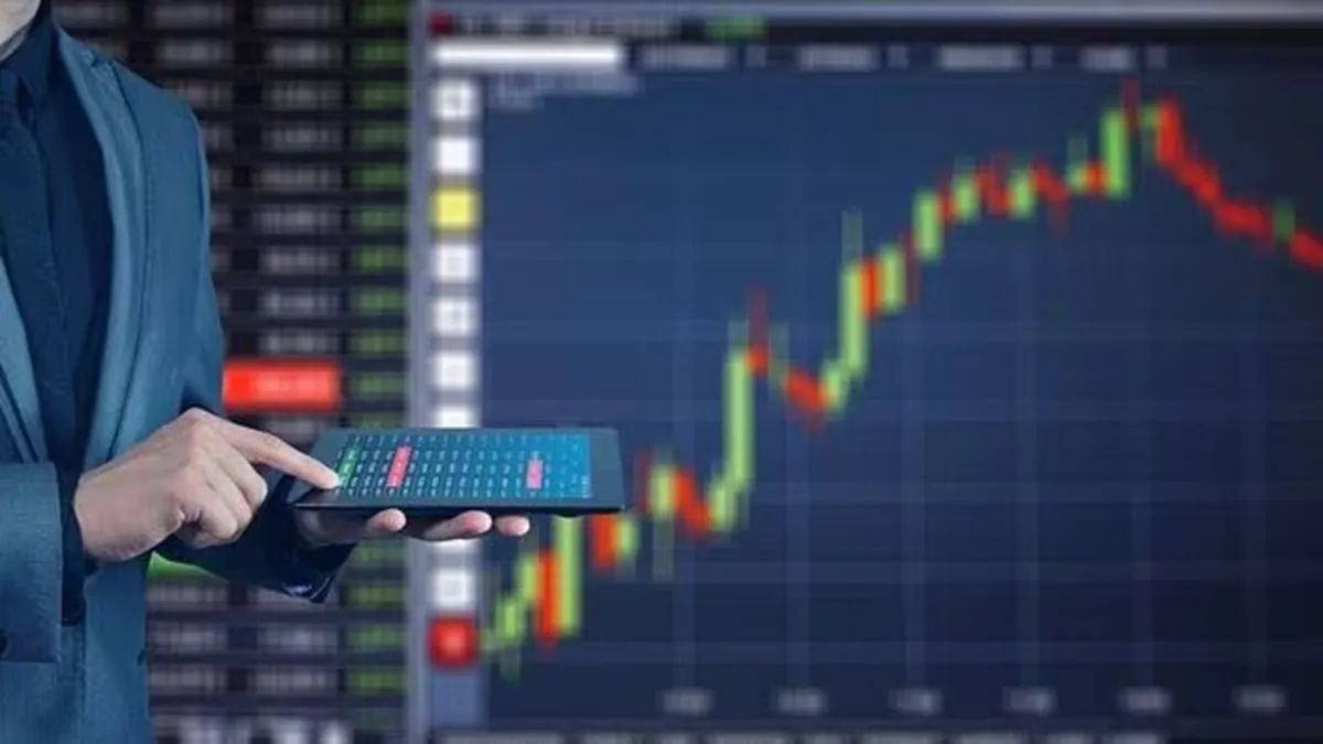 Investors have a special eye on many big companies today.