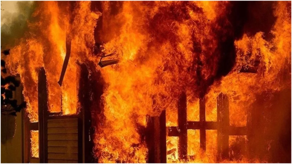 fire broke out in a hotel in Ajmer a woman threw her child down from the third floor 4 people died