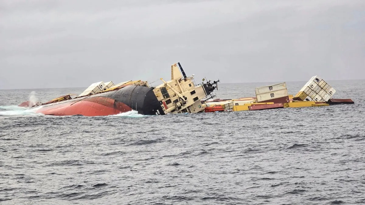 Kochi ship accident