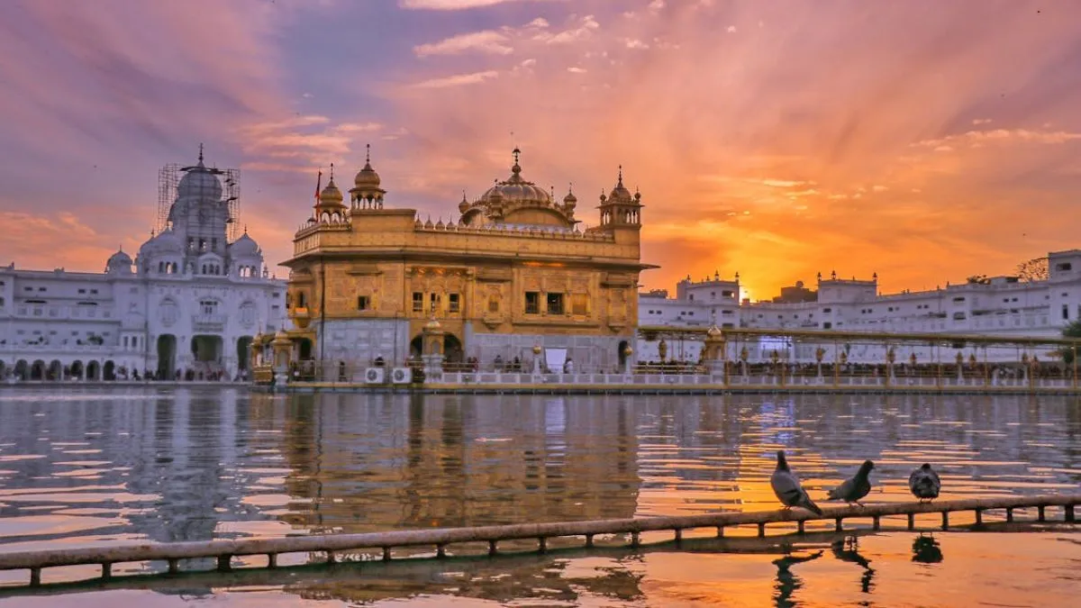 स्वर्ण मंदिर।