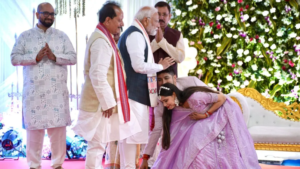 विजय सिन्हा के बेटे की सगाई में पहुंचे PM मोदी।