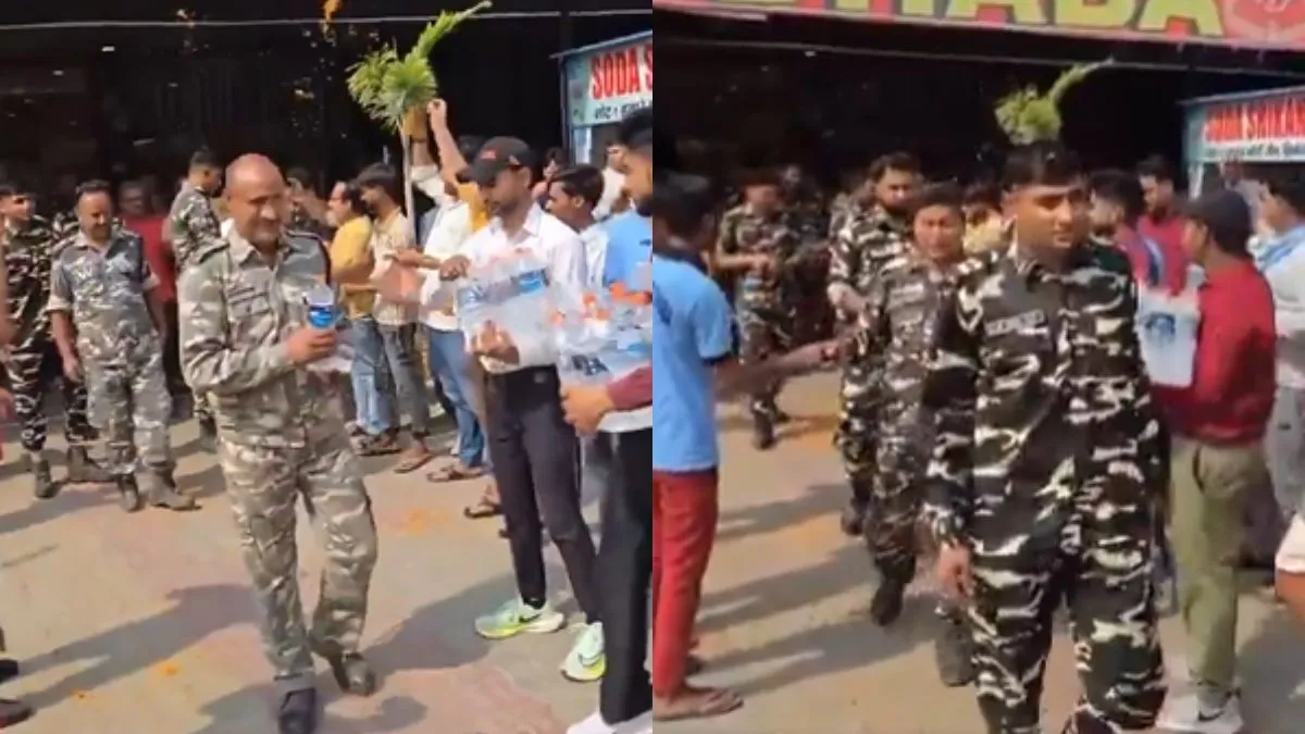 फौजियों का स्वागत करते लोग