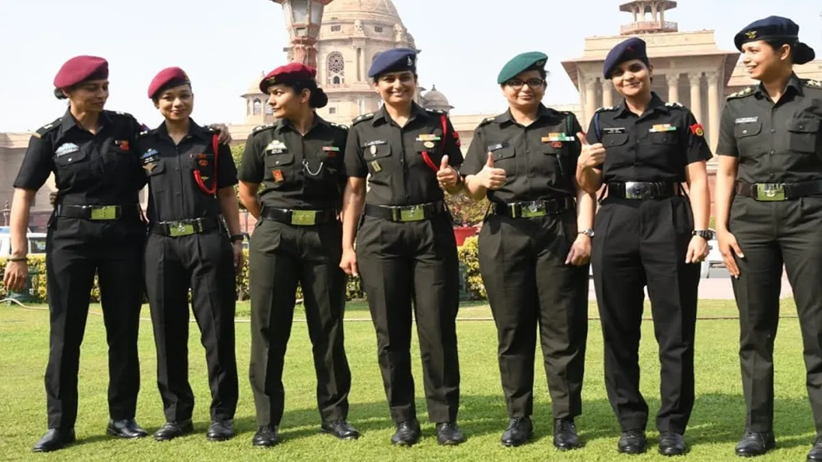 women army officers