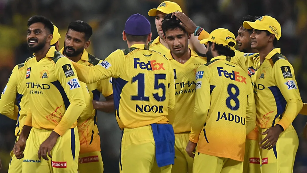 anshul kamboj with csk team- India TV Hindi