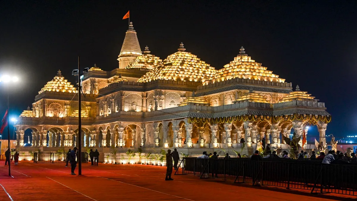 अयोध्या में स्थित नवनिर्मित भव्य राम जन्मभूमि मंदिर।